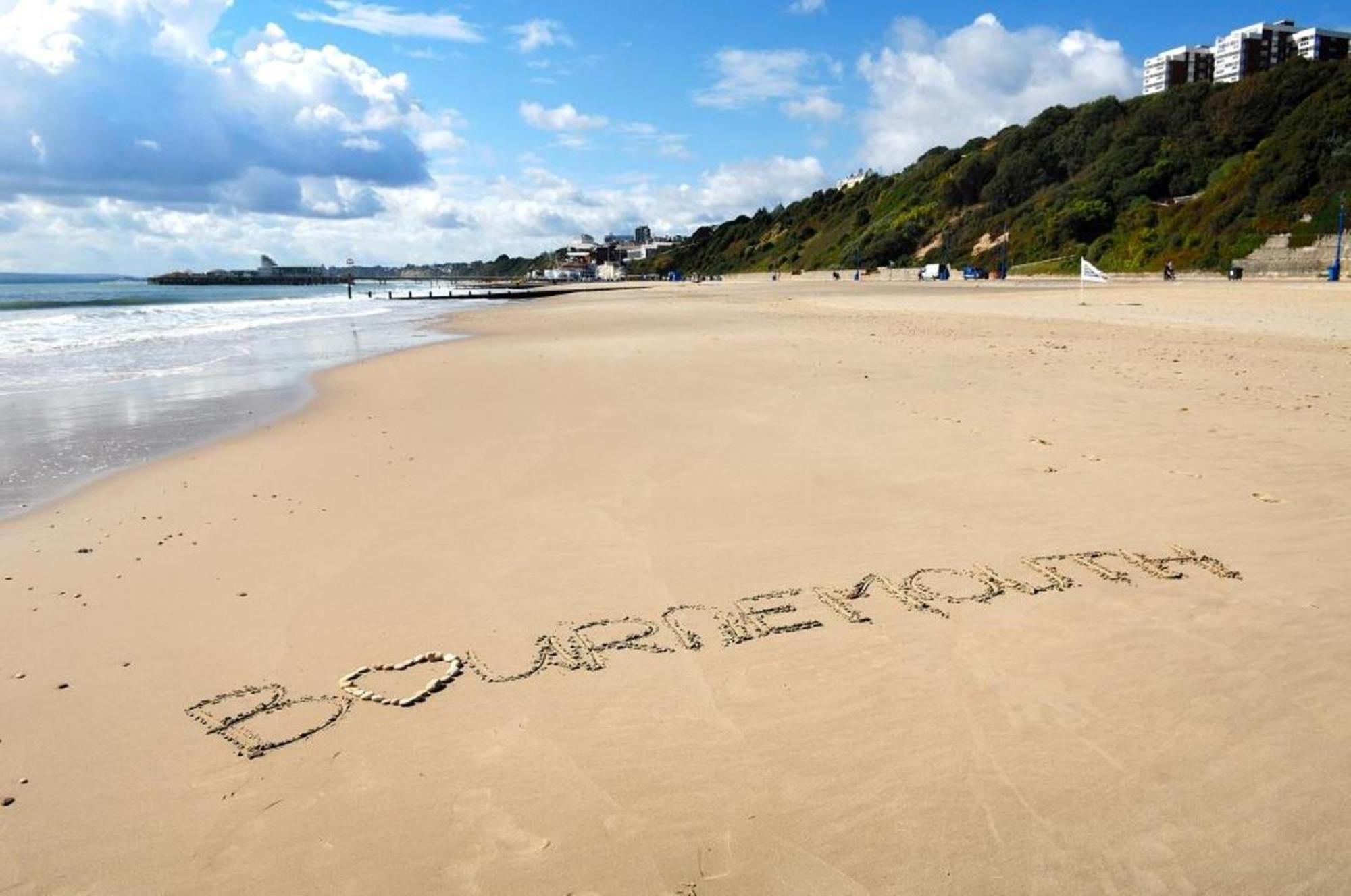 Bournecoast: Beachfront Home With Sea View -Hb9555 Bournemouth Dış mekan fotoğraf